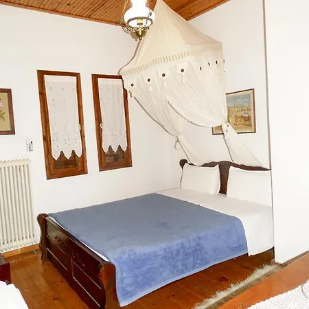 Nefeli Palaios Panteleimonas